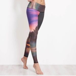 Teeki Clouds Upcycled Yoga Hot Pants Multicolored Size Small